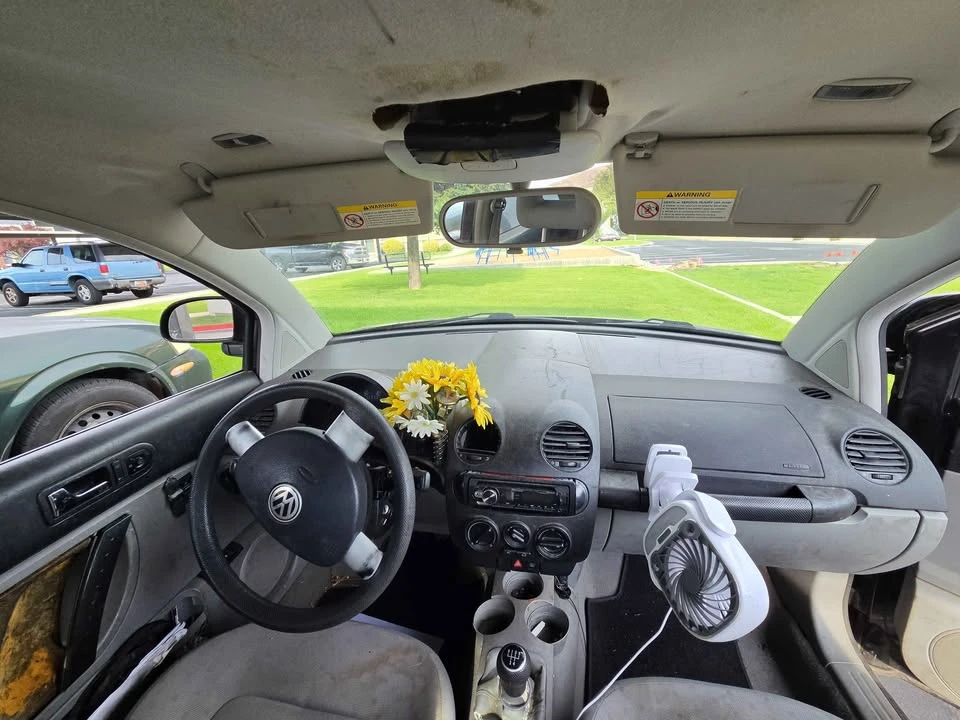 2000 Volkswagen New Beetle - Image 6 of 12