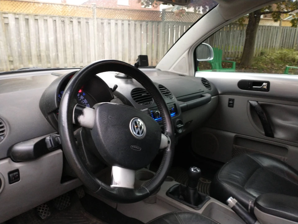 2000 Volkswagen New Beetle - Image 23 of 28