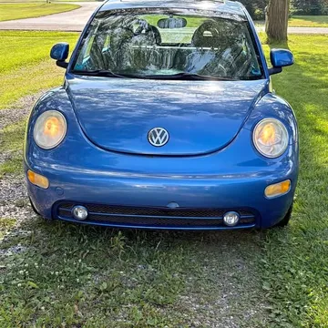 2000 Volkswagen New Beetle GL Hatchback 2D