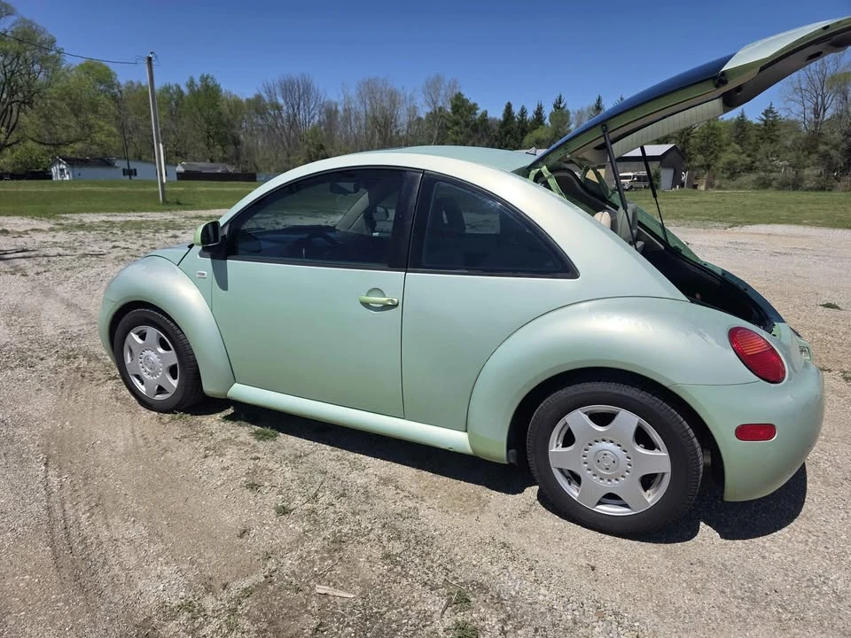 2000 Volkswagen New Beetle - Image 10 of 14