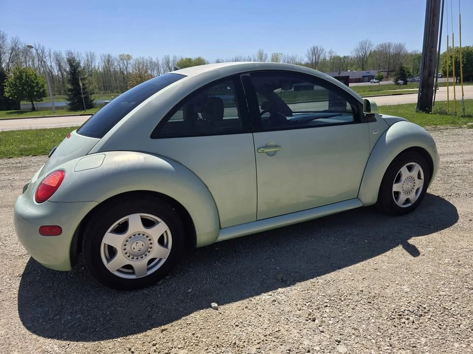 2000 Volkswagen New Beetle - Image 2 of 14