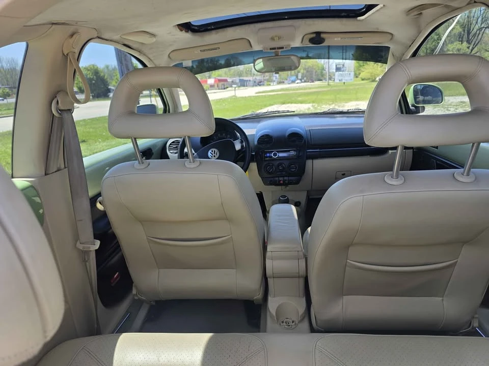 2000 Volkswagen New Beetle - Image 8 of 14