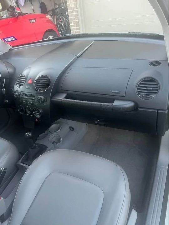 2000 Volkswagen New Beetle - Image 11 of 20