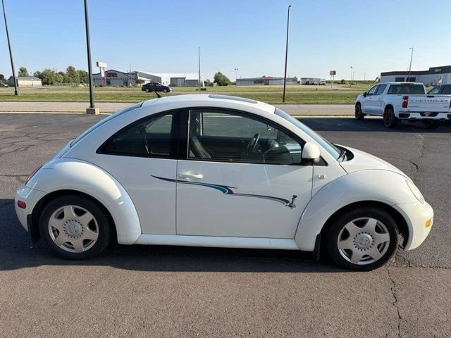 2000 Volkswagen New Beetle - Image 4 of 8