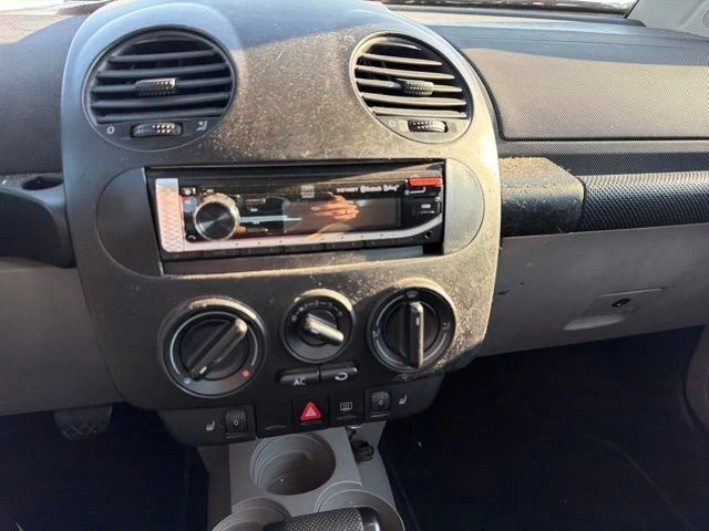 2000 Volkswagen New Beetle - Image 8 of 8