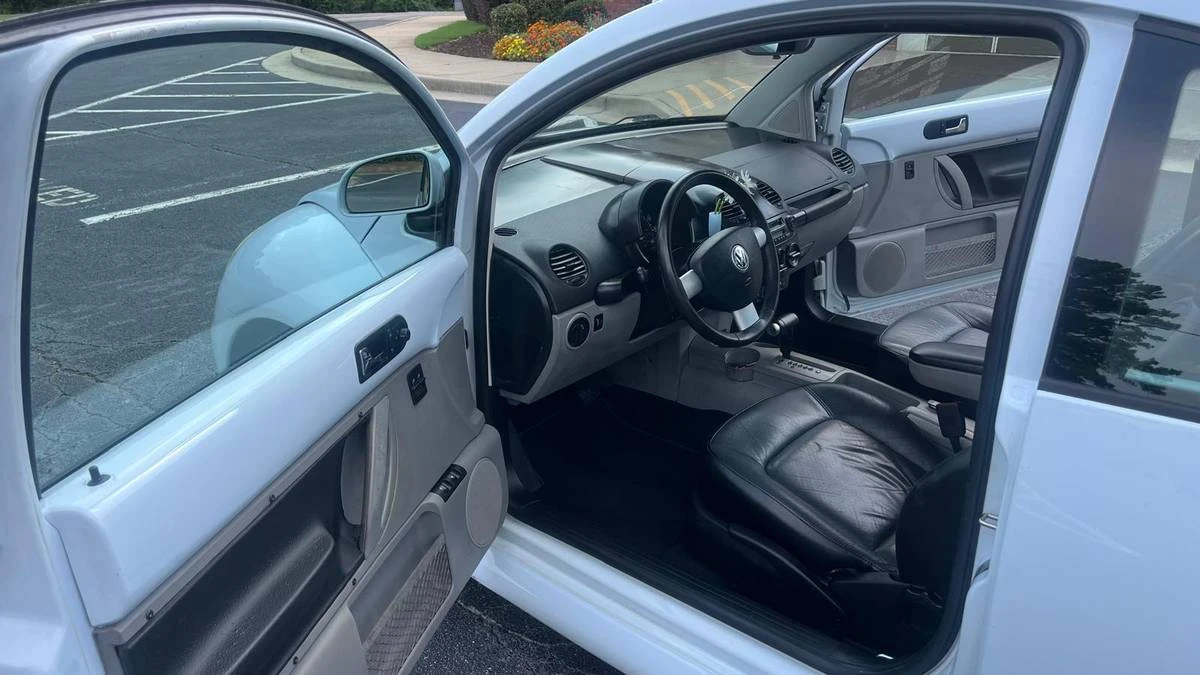 2000 Volkswagen New Beetle - Image 11 of 15