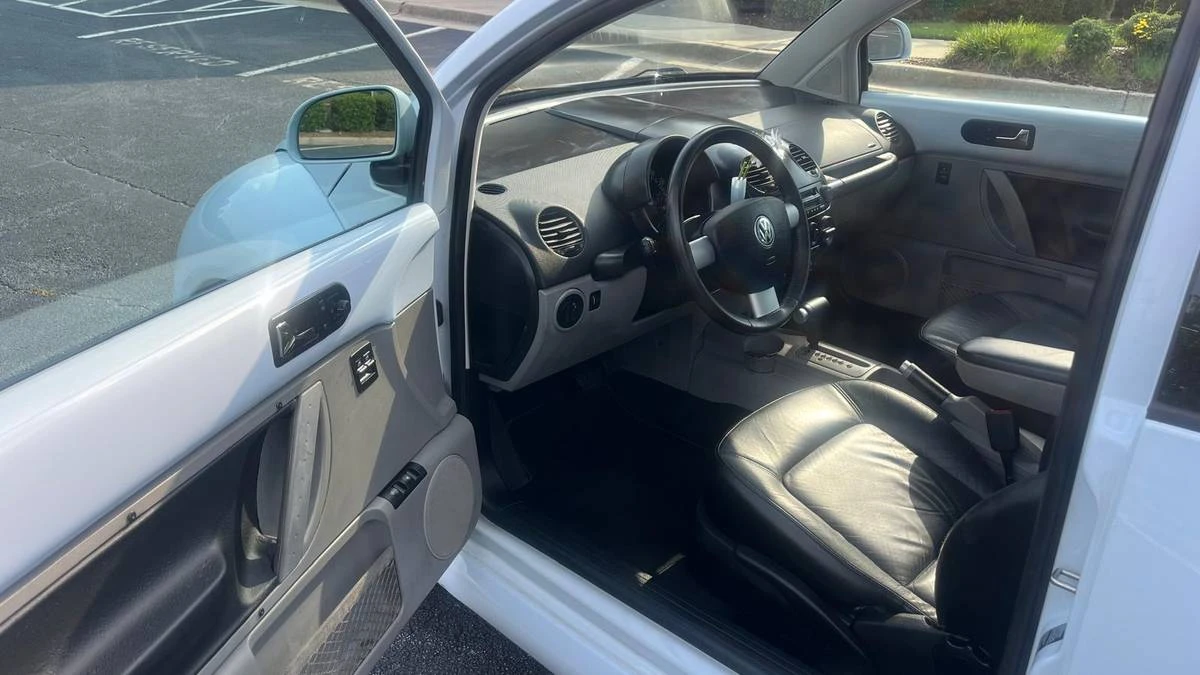 2000 Volkswagen New Beetle - Image 10 of 15