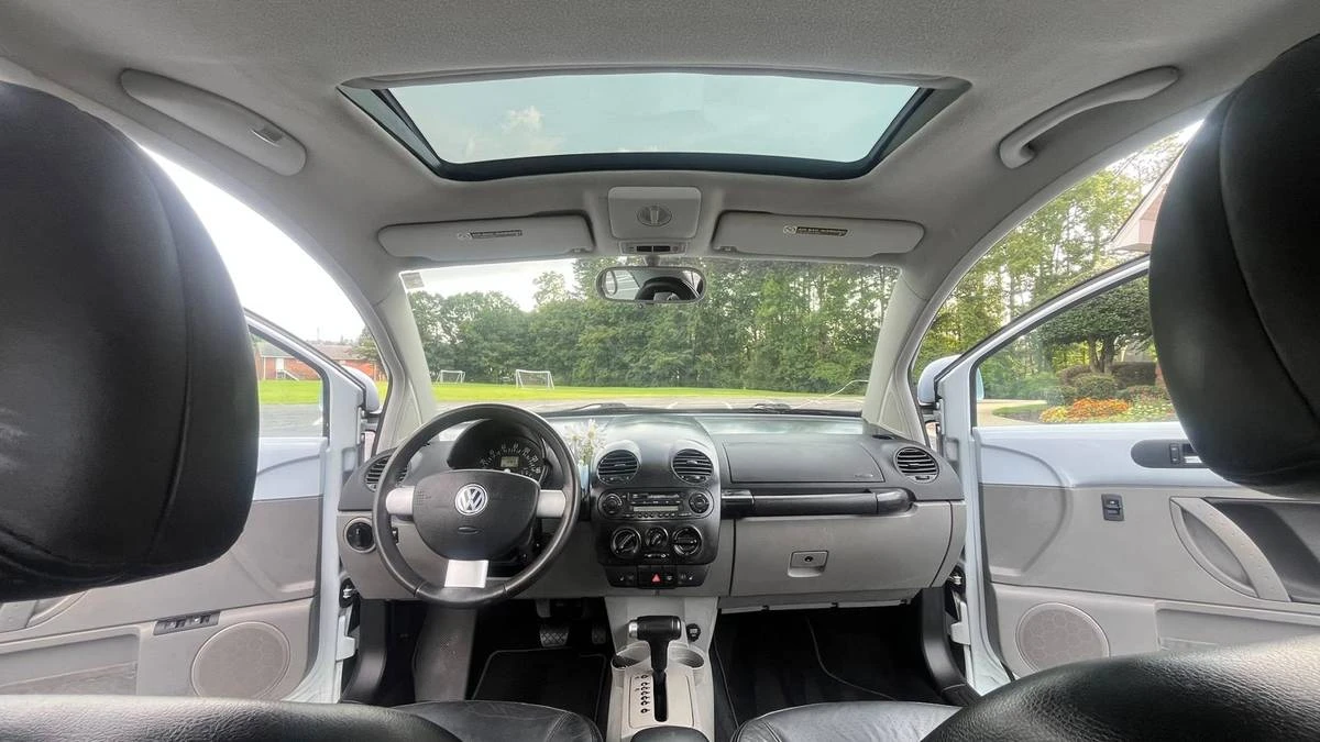 2000 Volkswagen New Beetle - Image 15 of 15