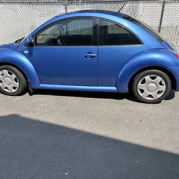 2000 Volkswagen New Beetle GLS Turbo Hatchback 2D