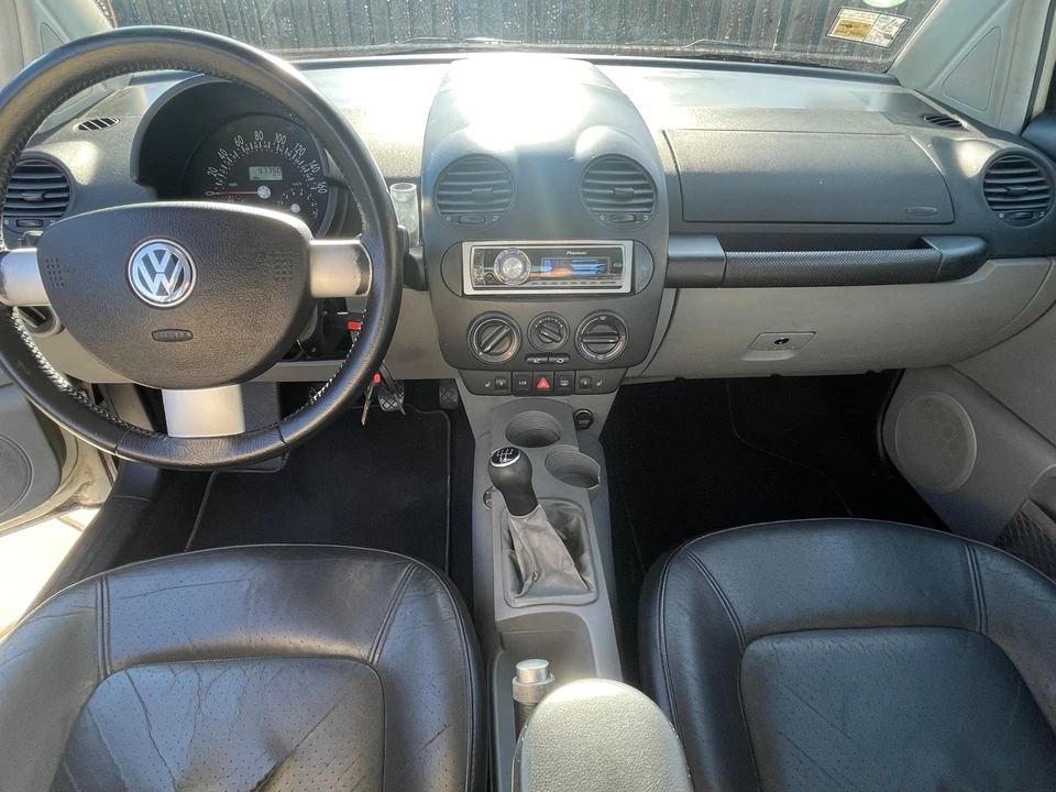 2000 Volkswagen New Beetle - Image 27 of 31