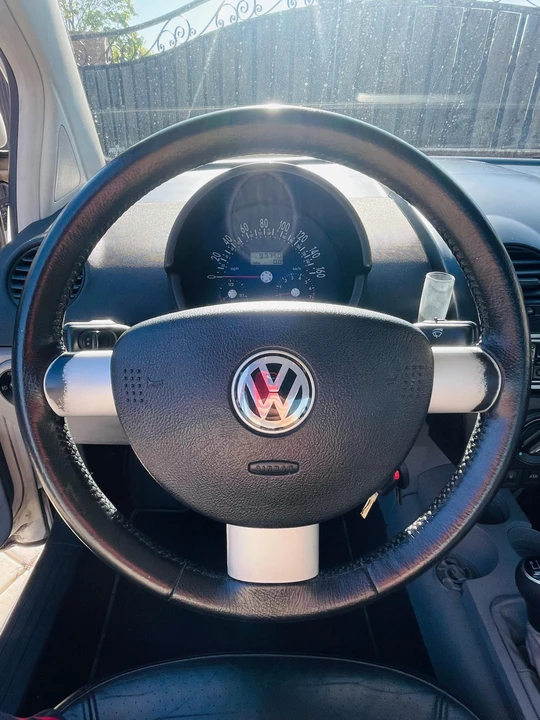 2000 Volkswagen New Beetle - Image 26 of 31