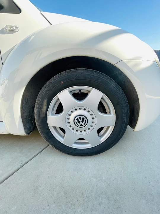 2000 Volkswagen New Beetle - Image 13 of 31