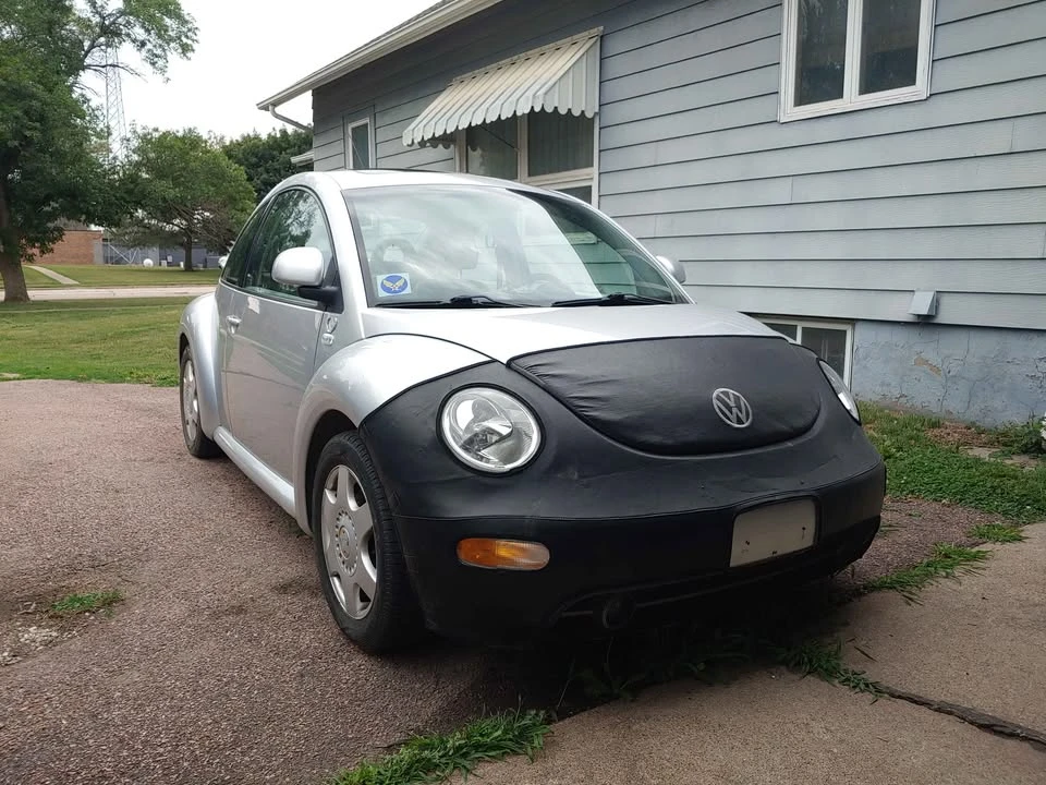 2000 Volkswagen New Beetle - Image 2 of 12