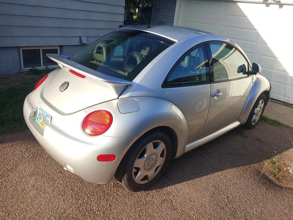 2000 Volkswagen New Beetle - Image 3 of 12