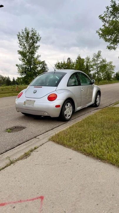 2000 Volkswagen New Beetle - Image 3 of 6