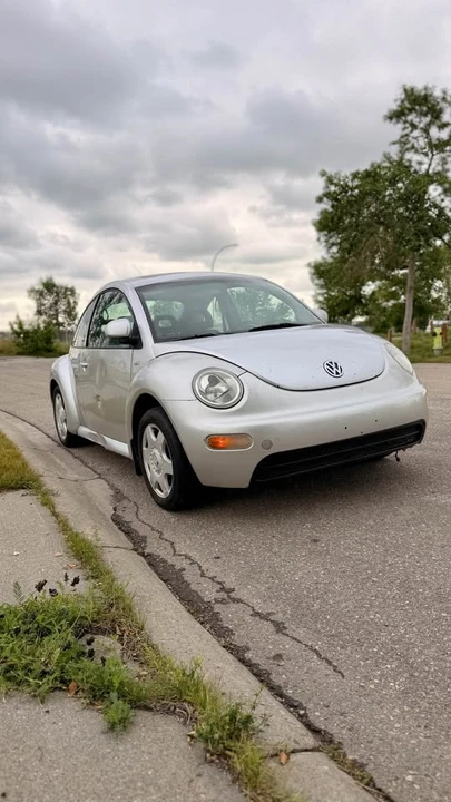 2000 Volkswagen New Beetle - Image 2 of 6