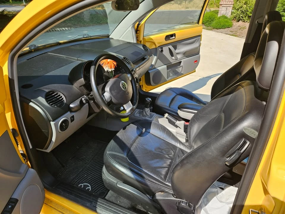 2000 Volkswagen New Beetle - Image 5 of 8
