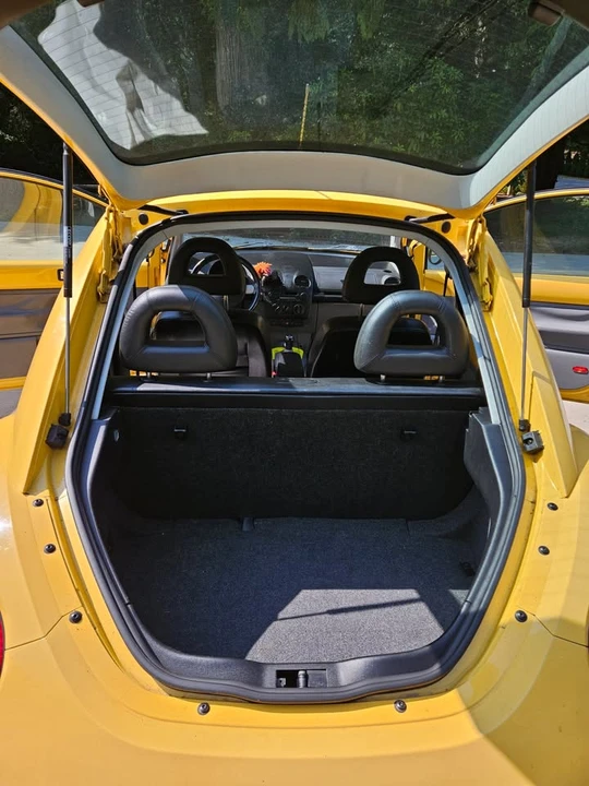 2000 Volkswagen New Beetle - Image 8 of 8