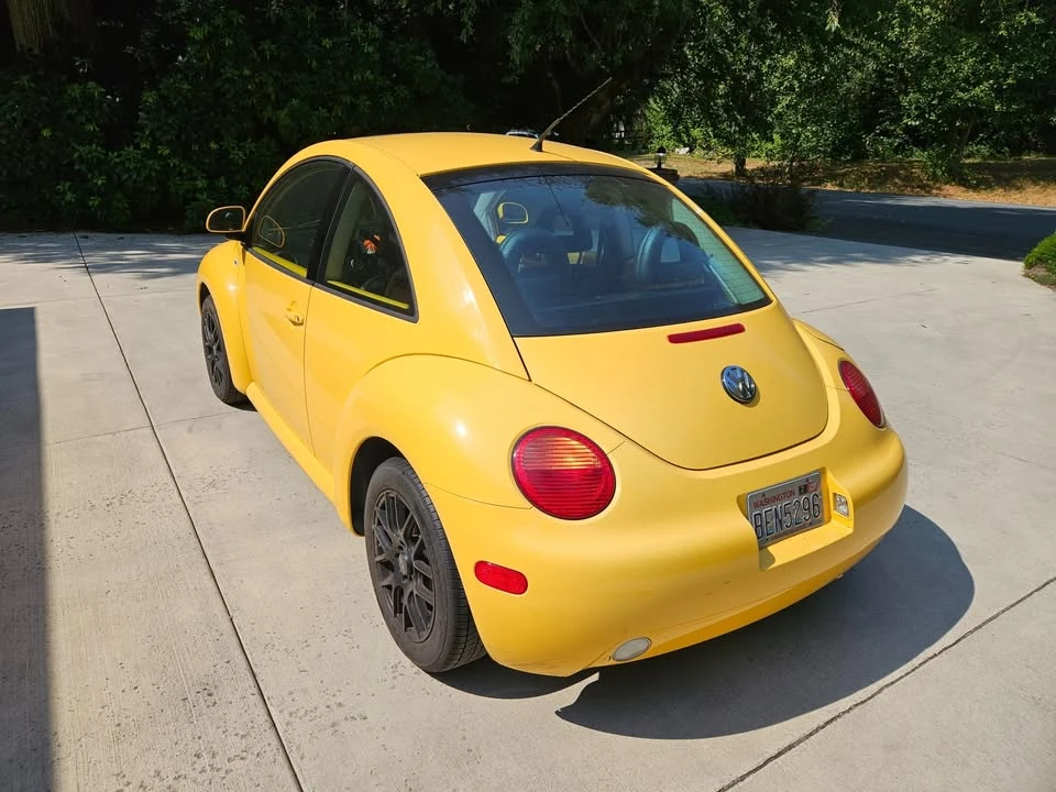 2000 Volkswagen New Beetle - Image 3 of 8