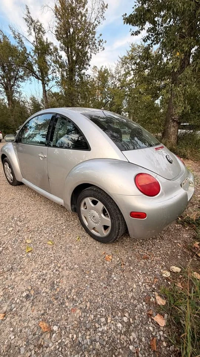 2000 Volkswagen New Beetle - Image 4 of 7
