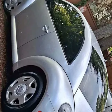 2000 Volkswagen New Beetle Sport Hatchback 2D