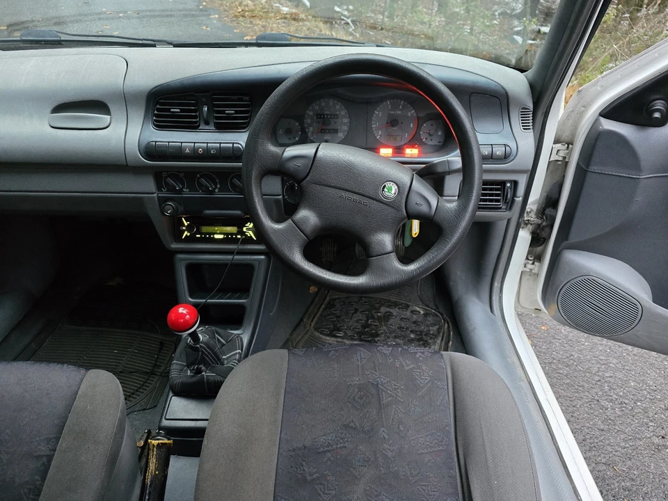 2000 Volkswagen Caddy/Rabbit Pickup - Image 20 of 21