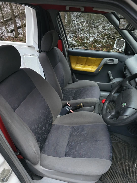 2000 Volkswagen Caddy/Rabbit Pickup - Image 17 of 21