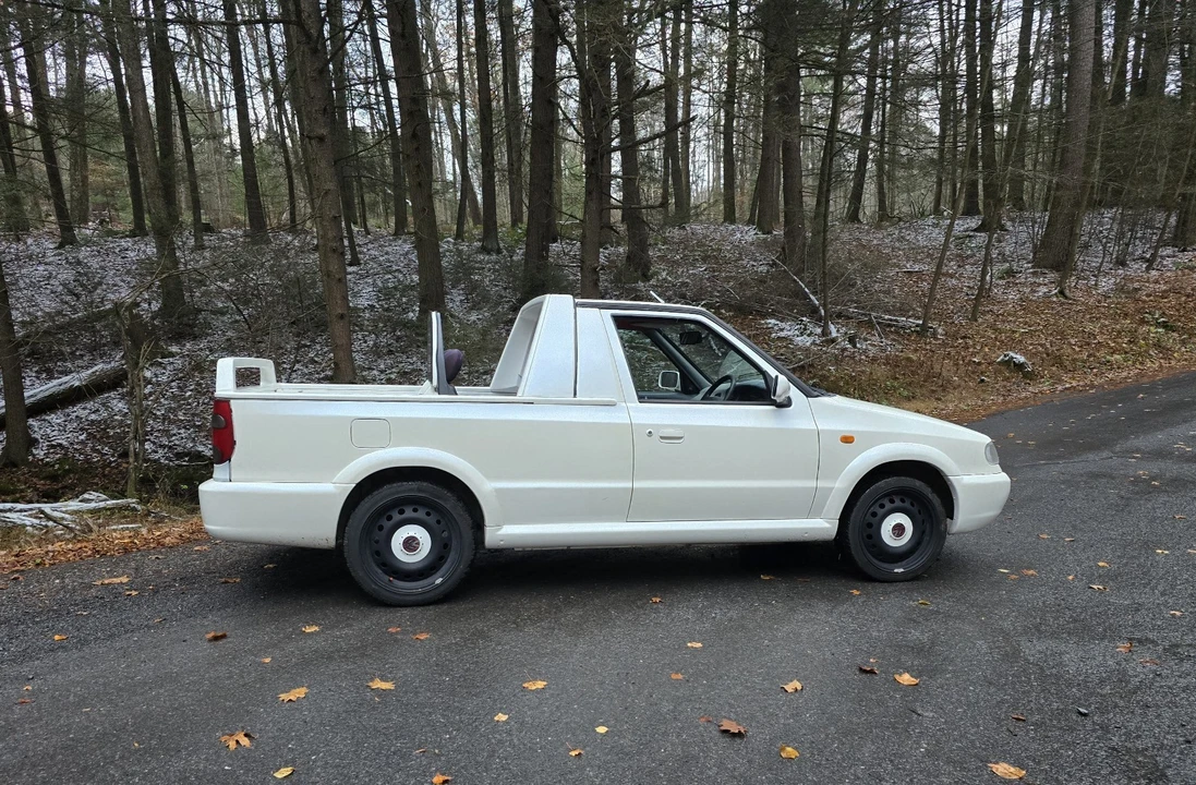 2000 Volkswagen Caddy/Rabbit Pickup - Image 7 of 21