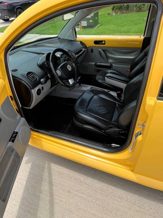 2000 Volkswagen New Beetle - Image 3 of 4