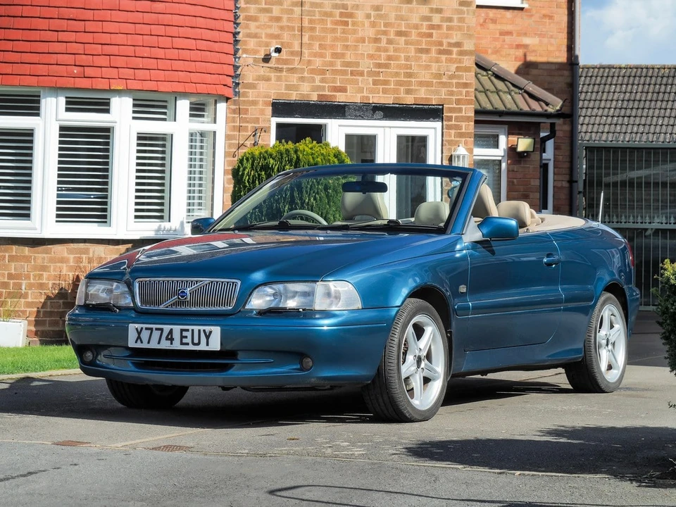2000 Volvo C70 1st Gen - Image 5 of 30