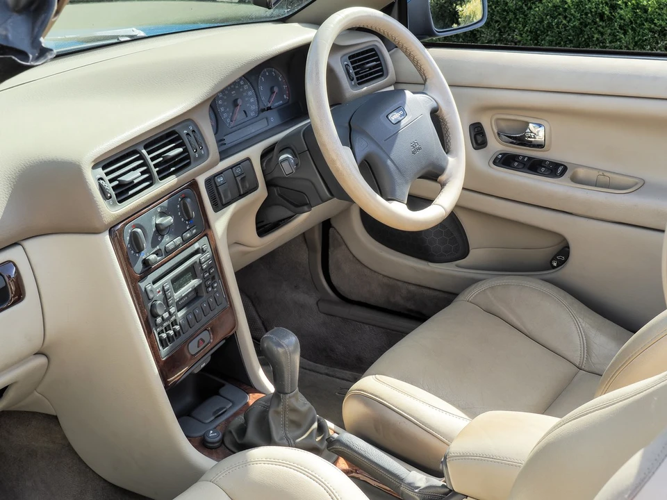 2000 Volvo C70 1st Gen - Image 26 of 30