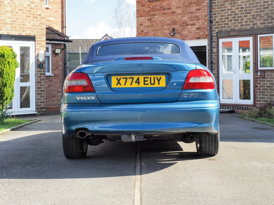 2000 Volvo C70 1st Gen - Image 9 of 30