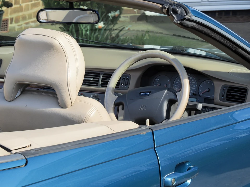 2000 Volvo C70 1st Gen - Image 23 of 30