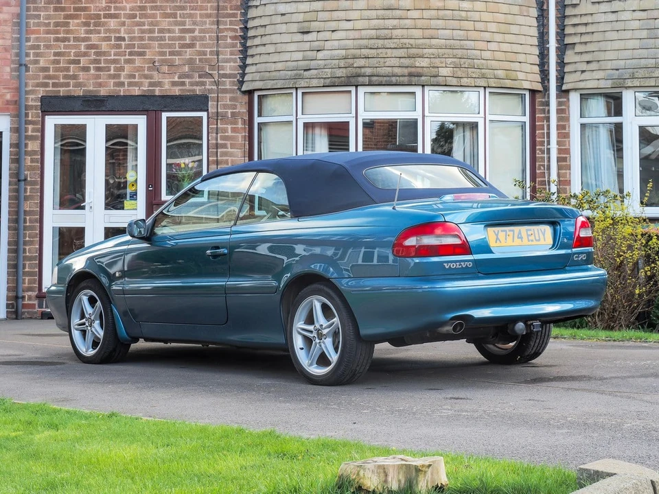 2000 Volvo C70 1st Gen - Image 12 of 30