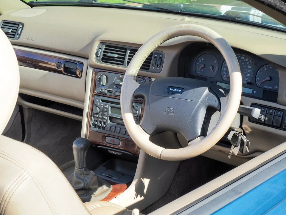2000 Volvo C70 1st Gen - Image 24 of 30