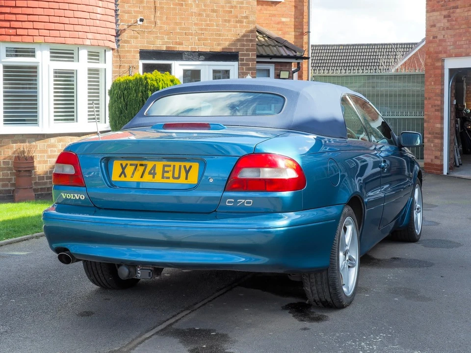 2000 Volvo C70 1st Gen - Image 14 of 30