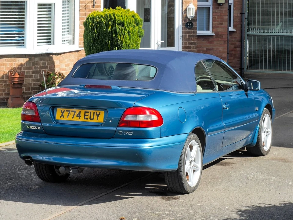 2000 Volvo C70 1st Gen - Image 8 of 30