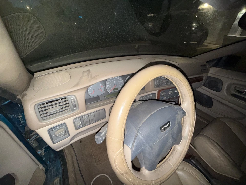 2000 Volvo C70 1st Gen - Image 10 of 14