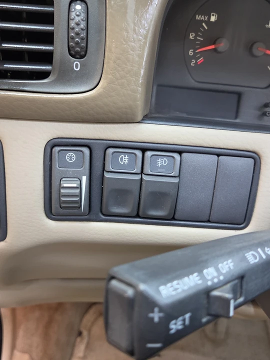 2000 Volvo C70 1st Gen - Image 14 of 28