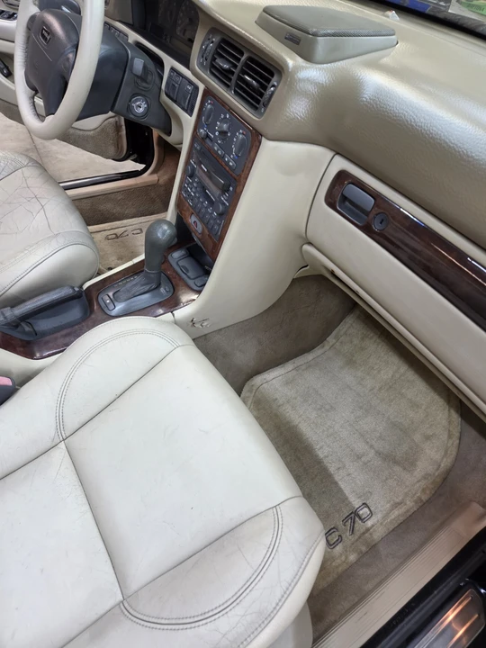2000 Volvo C70 1st Gen - Image 27 of 28
