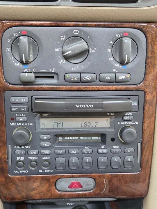 2000 Volvo C70 1st Gen - Image 13 of 28