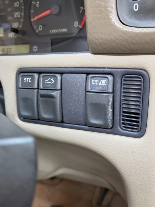 2000 Volvo C70 1st Gen - Image 12 of 28