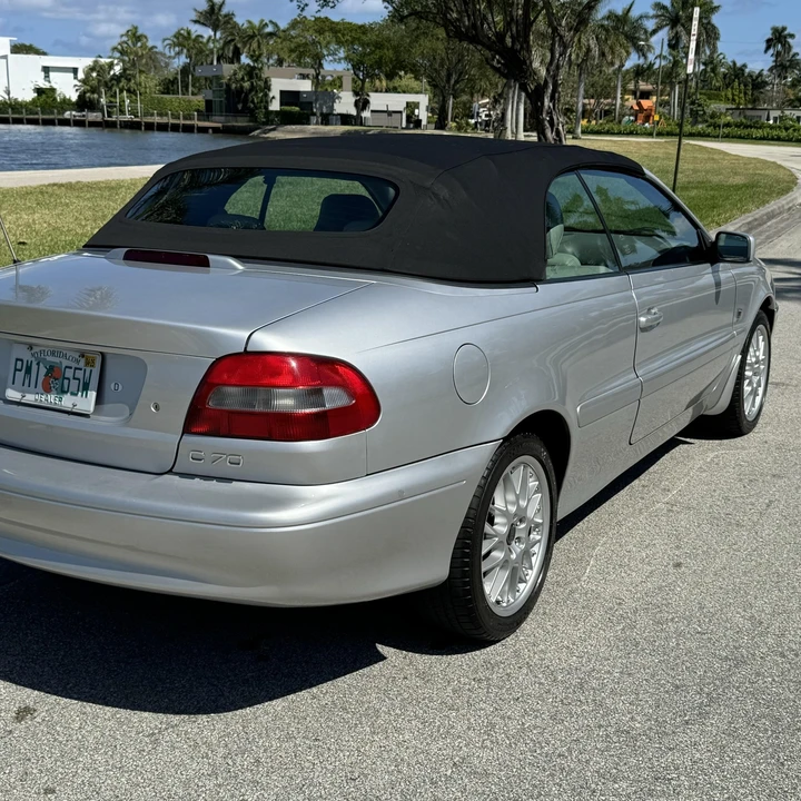 2000 Volvo C70 1st Gen - Image 11 of 12
