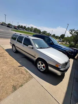 2000 Volvo C70 Van