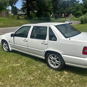 2000 Volvo S70