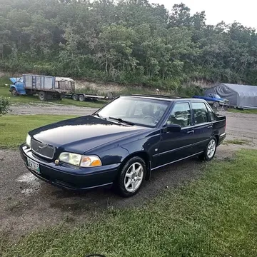 2000 Volvo S70