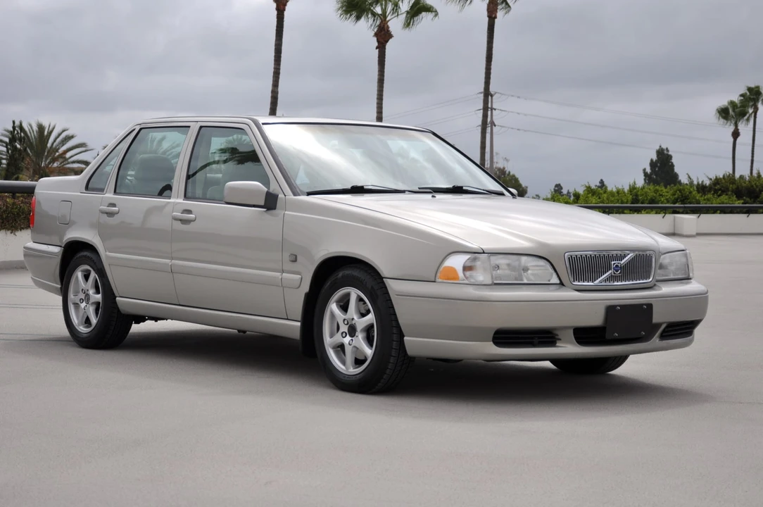 2000 Volvo S70 - Image 3 of 31