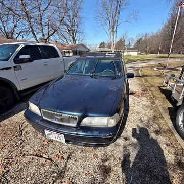 2000 Volvo S70