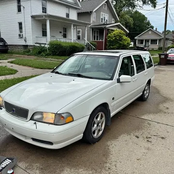 2000 Volvo V70 2.4 Wagon 4D