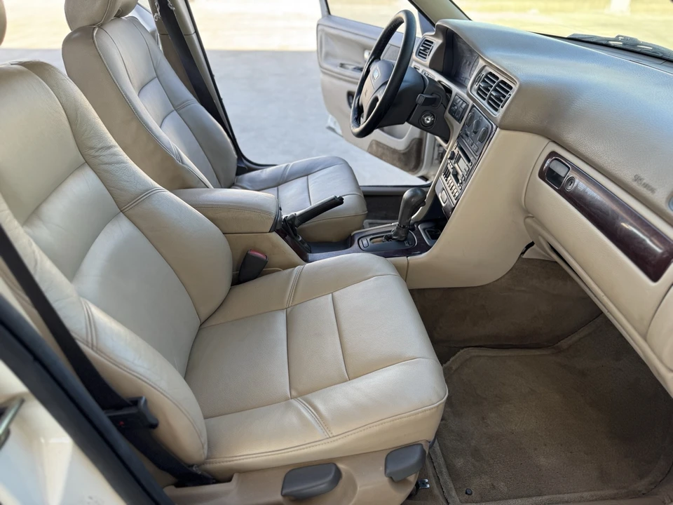 2000 Volvo V70 2nd Gen - Image 13 of 21